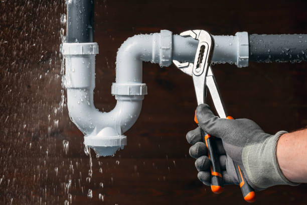 Professional Gas Line Repair technician working in Hiwassee, VA
